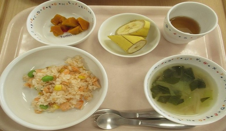 給食の業務の画像