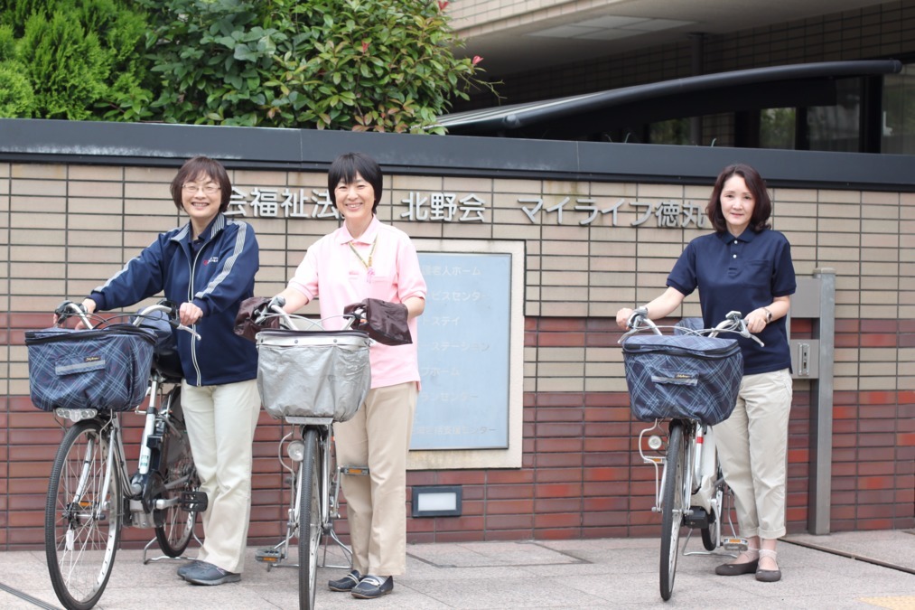 ヘルパーステーション マイライフ徳丸（介護職/ヘルパーの求人）の写真1枚目：電動自転車で地域に伺います☆