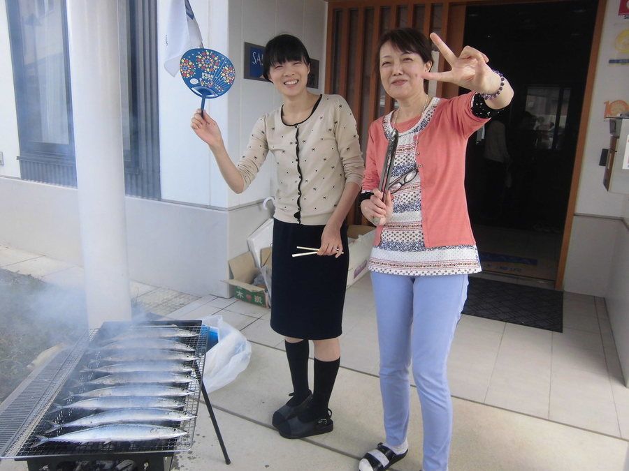 街かどケアホームあやかの写真5枚目：秋の味覚フェアを行っている様子です♪