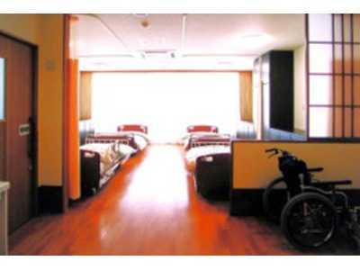 茨木特別養護老人ホームラガール【訪問介護】の写真2枚目：多床室