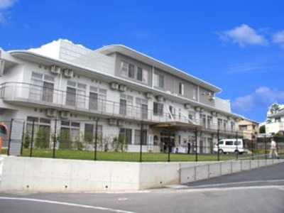 特別養護老人ホームおとなの学校 八角堂校(看護師/准看護師の求人)の写真:子育て支援から医療福祉事業まで幅広い支援を行うピュア・サポートグループが運営しています