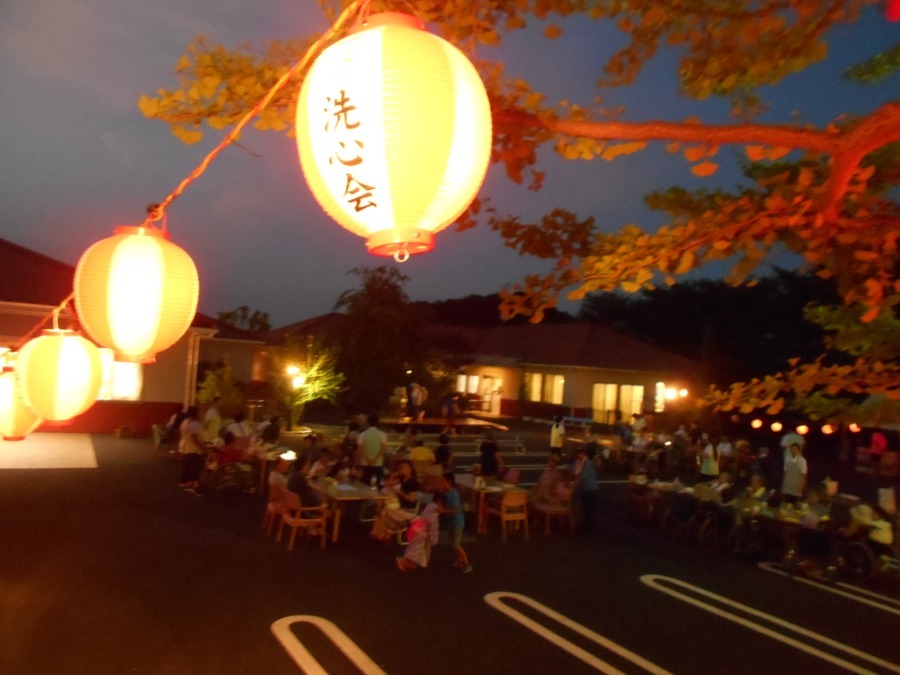 社会福祉法人　洗心会　サンフラワーケアセンターの写真3枚目：ビアガーデン