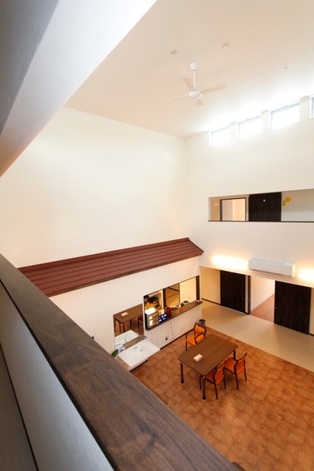 住宅型有料老人ホーム　エブリ赤坂（介護職/ヘルパーの求人）の写真5枚目：１F食堂