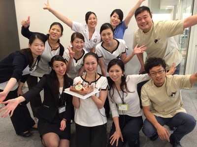 医療法人悠生会 筒井歯科の写真:スタッフの誕生日にはみんなでお祝いします!