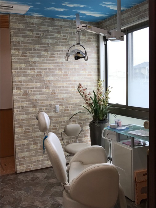 吉備路歯科医院(歯科衛生士の求人)の写真5枚目:メンテナンス専用チェアーは3室