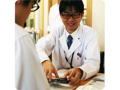 コスモ薬局梅本店(薬剤師の求人)の写真:薬に対する疑問や悩みにも丁寧に対応しています
