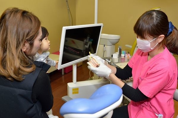 ひまわり矯正・小児歯科(歯科衛生士の求人)の写真:お子さんの口腔内の健康をお守りいたします。