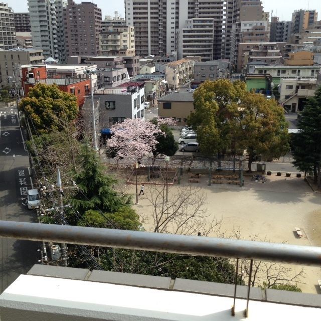 リアン ソリードゥ西葛西2（介護職/ヘルパーの求人）の写真3枚目：施設からの見晴らしは最高ですよ！
