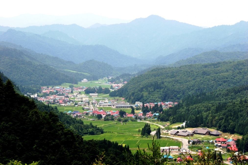 昭和村国民健康保険診療所【歯科部門】の写真3枚目：村の全景写真。人口１３００人の村です。