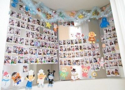 よこいデンタルクリニックの写真5枚目：キッズスペースには検診で来院した子どもの写真がたくさん！