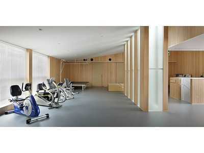 長浜クリニック(理学療法士の求人)の写真2枚目:医師、介護職員と連携し利用者様のプログラムを組みます