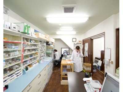 厚木つまだ薬局（薬剤師の求人）の写真3枚目：調剤室