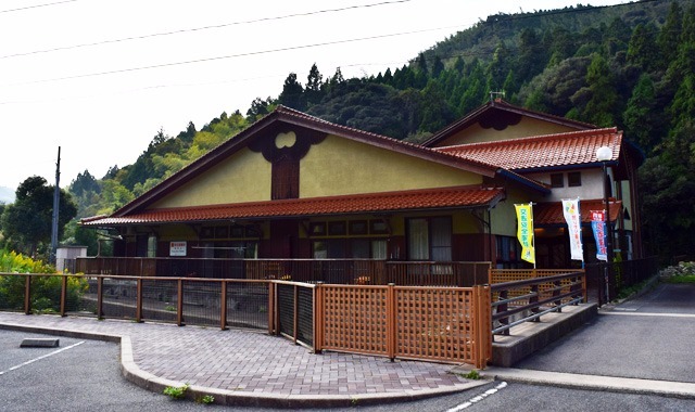 松江市立美保関西保育所(保育士の求人)の写真:考える力と感じる心を育む保育に取り組んでいます