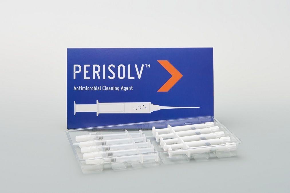 医療法人財団興学会 赤坂歯科診療所(歯科医師の求人)の写真2枚目:【最新】ペリソルブで歯石を融解し、細菌を殺菌してから除去します。