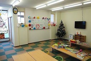 なかよしクラブ美咲の写真2枚目：内装に緑を多く使用し安心できる居場所づくりを心がけています