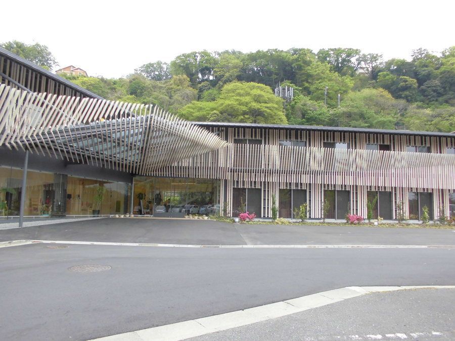 介護付有料老人ホーム　葉山の丘（看護師/准看護師の求人）の写真3枚目：新国立競技場の設計を担当した、隈健吾氏が設計した新棟です。