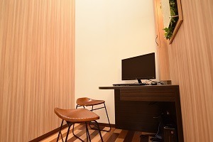 千葉ニュータウンみどり歯科(歯科助手の求人)の写真:説明用のお部屋です。