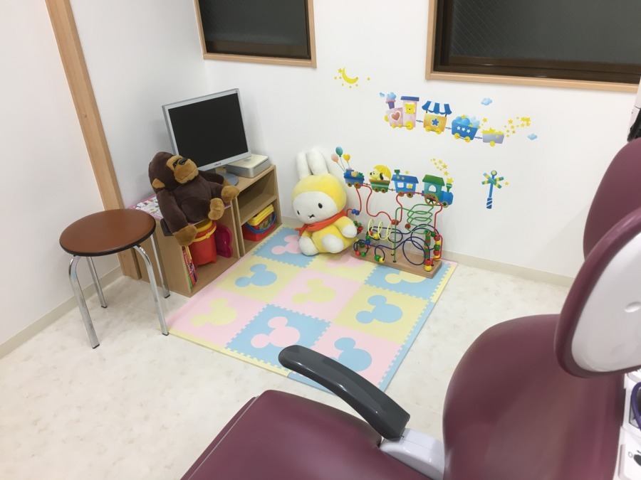 いけだ歯科（歯科衛生士の求人）の写真2枚目：キッズスペース
