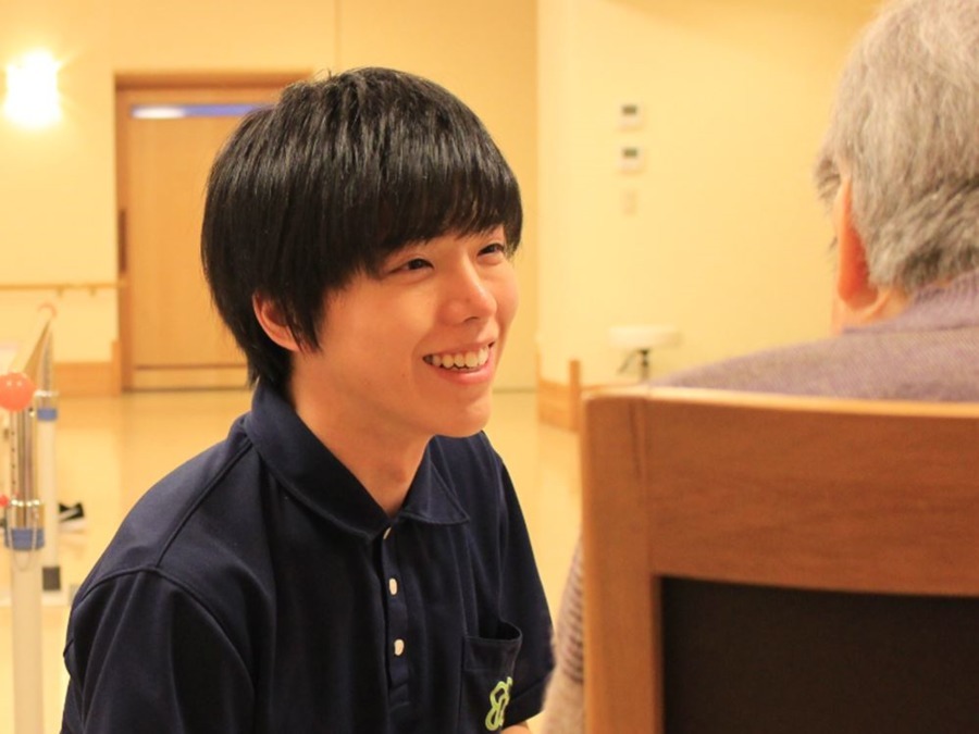 介護老人保健施設　洛和ヴィラサラサ（介護職/ヘルパーの求人）の写真3枚目：「個別ケア」の考え方を基本としてお一人お一人のお考えや生活習慣を大切にしています