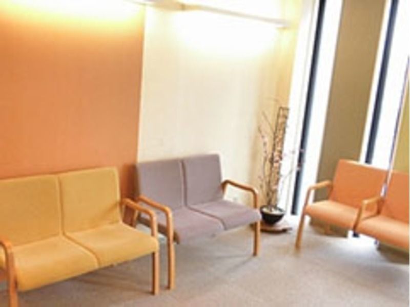 モトム歯科の写真3枚目:待合室です