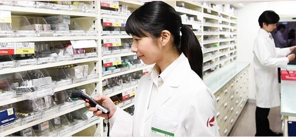 さくら薬局　愛知六輪店（薬剤師の求人）の写真1枚目：選ばれる薬局を目指し様々なチャレンジを行っています