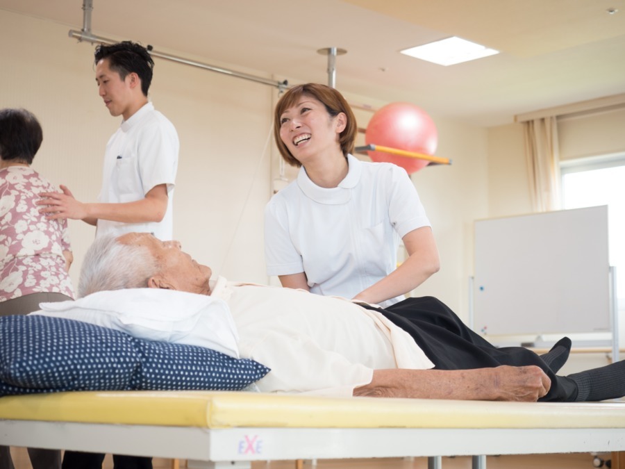介護老人保健施設鳥羽豊和苑(理学療法士の求人)の写真: