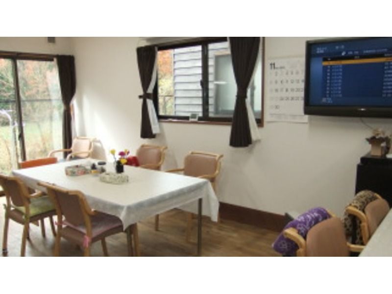 朝霧高原デイサービス（介護職/ヘルパーの求人）の写真2枚目：古民家風の建物でゆったりとした時間を提供しています。
