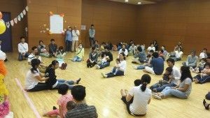 こころベイビーの写真2枚目：子どもたちと一緒に元気いっぱいに遊んでいます。