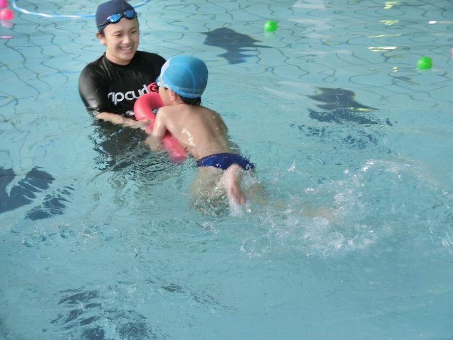 デイサービスTORIUSの写真5枚目：水泳経験が無くても大丈夫！
一緒に楽しむことが一番です！