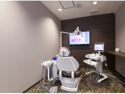 赤羽台ファースト歯科（歯科衛生士の求人）の写真4枚目：カウンセリングルームや個室も整え、万全の体制で患者様をおむかえしています