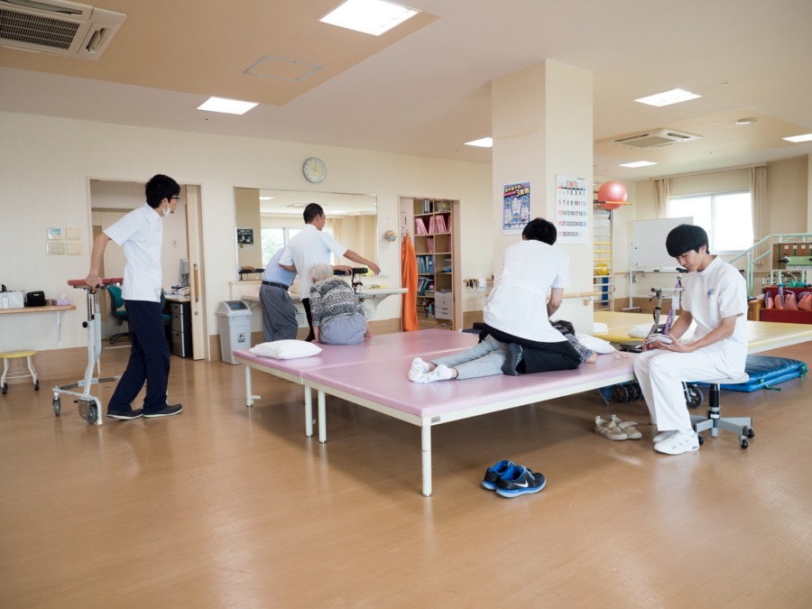 介護老人保健施設鳥羽豊和苑(作業療法士の求人)の写真: