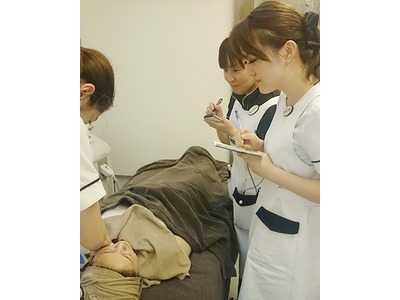 とみ皮膚科クリニックの写真2枚目:勉強会や研修会などもしっかりサポートします!
