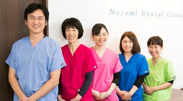 のぞみ歯科(歯科助手の求人)の写真:両サイドが院長、副院長です
