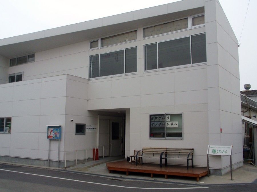 生活介護事業所 蓮2(介護タクシー/ドライバーの求人)の写真:東大阪市柏田西の閑静な住宅街に立地しています