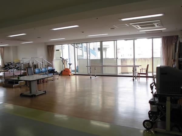 平成記念病院（言語聴覚士の求人）の写真4枚目：リハビリなども行っています