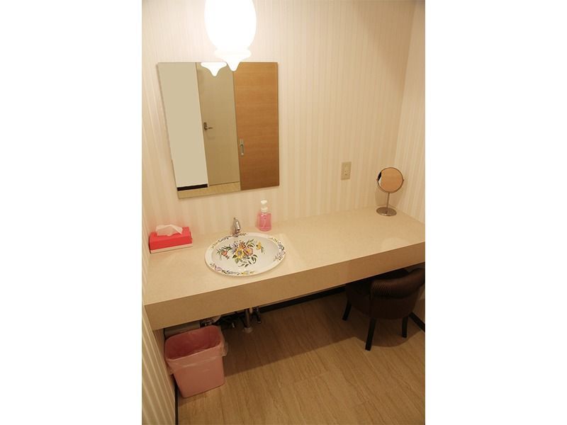 医療法人わくわく会 みなと大人こども歯科クリニックの写真10枚目:女性のための歯磨き・お化粧直しもトイレとは別で設けています☆