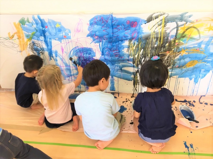 Kids Academy Noah　辰巳本校（保育士の求人）の写真4枚目：製作は表現。思いのままに描きます。