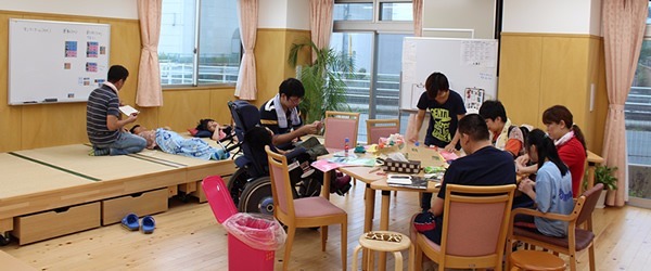 生活介護事業所サクラノ園(看護師/准看護師の求人)の写真:利用者を里人さんと呼んでいます。笑顔が笑顔を呼びます。