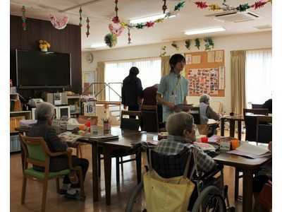 生き活き弐番館の写真3枚目：レクリエーションなども行っています