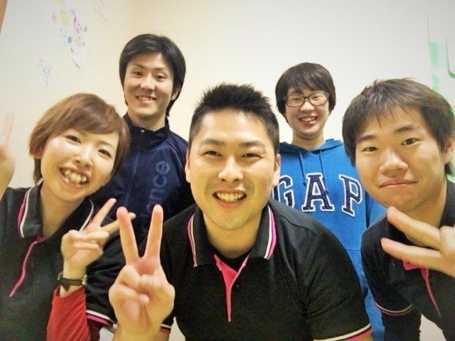 放課後等デイサービスまりも大久保【2020年09月01日オープン予定】(児童指導員の求人)の写真:スタッフ同士仲が良くフォローしますので安心して働くことができます。