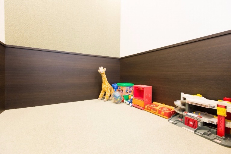 たんぽぽ歯科医院（歯科衛生士の求人）の写真3枚目：キッズルームをご用意しています