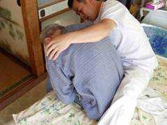 株式会社みやとの写真7枚目:座位における腹筋・背筋強化法になります