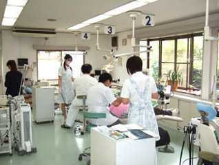 岡田歯科医院の写真2枚目:やりがいや責任感を感じられるお仕事です。