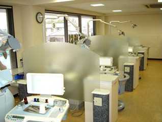 シンポ歯科クリニック鴻巣の写真3枚目:こちらが、患者さんたちが治療を受けていただくスペースです。、