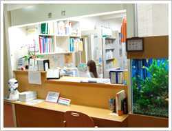 医療法人社団グッドスリープの写真3枚目:大きな水槽がある、落ち着いた雰囲気の院内です。