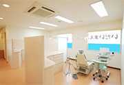 医療法人社団祥和会 いだいまえ歯科医院の写真5枚目：明るく、ユニット毎に広々とした診察室です。