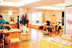 花園コミュニティーの写真2枚目:リビング