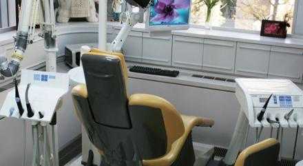 サンデンタルクリニック(歯科医師の求人)の写真2枚目:歯科用CT、CAD/CAMシステムも導入しています