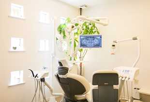 鈴木歯科医院(歯科衛生士の求人)の写真12枚目:最新の設備で迅速で適切な治療をご提供します♪