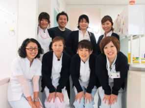 あきやま歯科(歯科医師の求人)の写真:明るく元気なスタッフがお待ちしています!